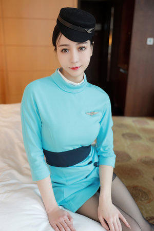 动漫美女吸乳舌吻羞羞视频